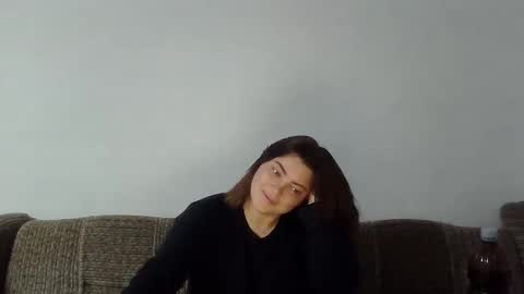 girl_leya online show from September 12, 2025, 7:58 pm