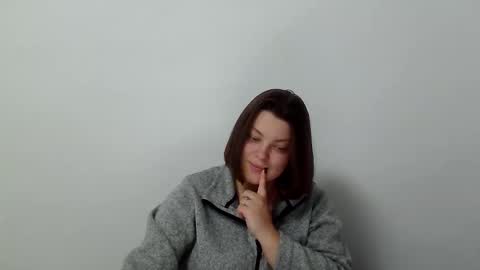 girl_leya online show from November 28, 2025, 9:06 pm