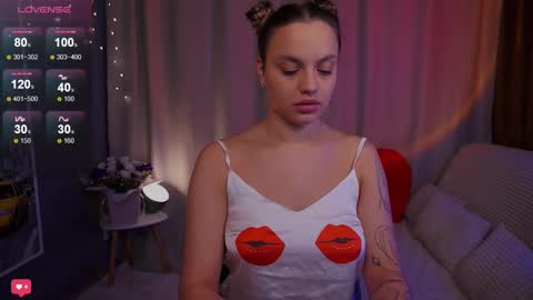 Kate online show from February 11, 2025, 6:55 pm