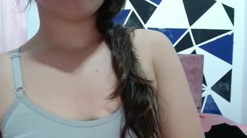 girl_princess18 online show from November 22, 2025, 3:27 am