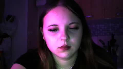 girl_shy07 online show from December 2, 2025, 8:04 pm