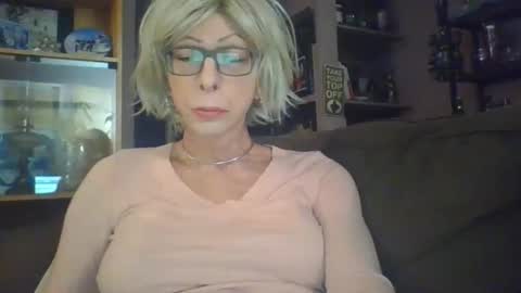 Girlinrock online show from February 12, 2026, 1:55 am