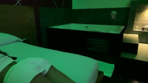 girlpinkxx online show from October 3, 2025, 6:10 am