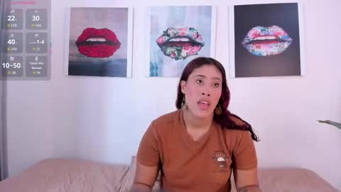 girls_inlove online show from November 6, 2025, 12:06 pm