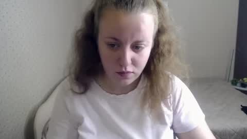 Snapshot of girlshyyy chatting on July 1, 2026, 4:14 am Lola online show from July 1, 2026, 4:14 am