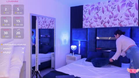     online show from February 6, 2025, 5:40 pm