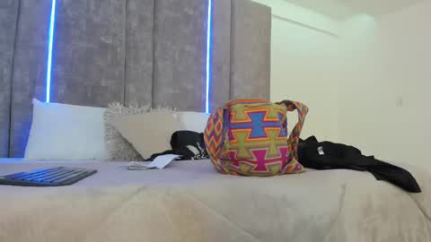     online show from February 17, 2025, 11:44 am