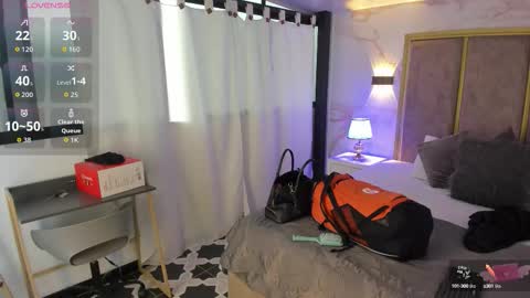     online show from September 12, 2025, 11:43 am