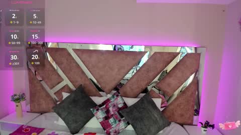     online show from November 11, 2025, 10:37 am