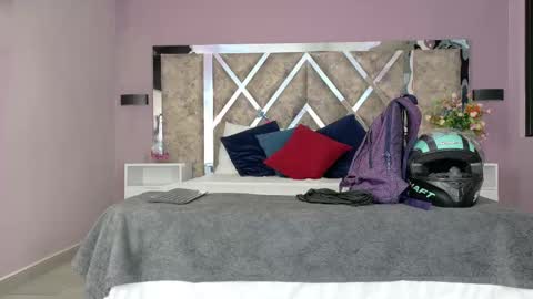 Snapshot of giselamaru chatting on May 6, 2026, 9:14 am online show from May 6, 2026, 9:14 am