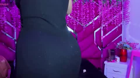 gisell_squirt online show from April 8, 2026, 12:49 pm