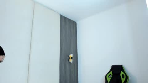 giselle_anelise online show from April 15, 2026, 8:43 am