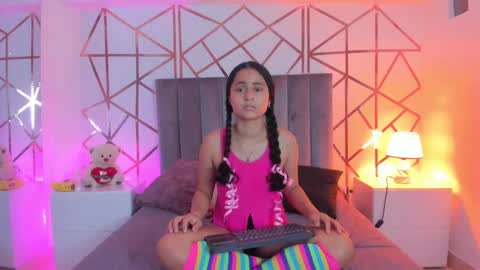 GISELLE ROLDAN online show from February 13, 2025, 11:50 am