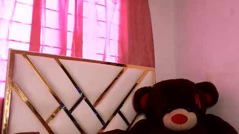 Snapshot of giselreyes1 chatting on May 29, 2026, 7:45 pm . Gisel Reyes . online show from May 29, 2026, 7:45 pm