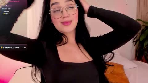   online show from September 17, 2025, 7:48 pm