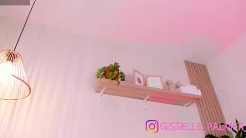   online show from October 1, 2025, 7:31 pm