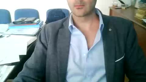 giuseppevai1 online show from April 22, 2026, 9:55 am