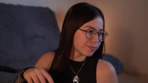 Agness online show from November 7, 2025, 1:33 pm