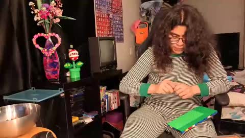 glaceon9 online show from March 6, 2025, 9:42 pm