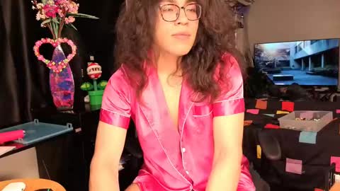 glaceon9 online show from March 7, 2025, 11:05 pm