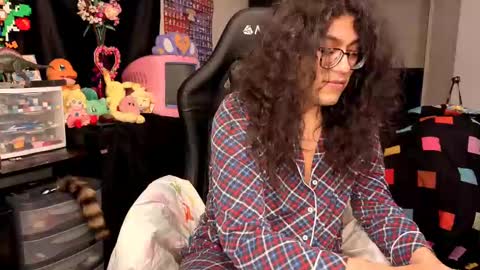 glaceon9 online show from October 9, 2025, 10:08 pm