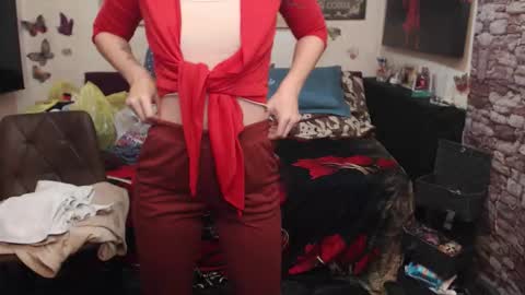 Glamourhottie online show from October 8, 2025, 8:23 am