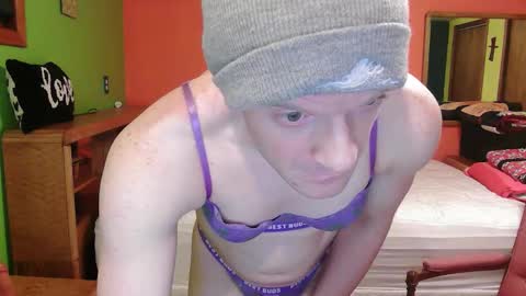 glam trans goddess online show from December 18, 2025, 11:00 pm