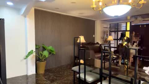 gleiahong online show from October 23, 2025, 11:35 pm