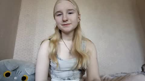 Laura online show from April 15, 2026, 8:10 am