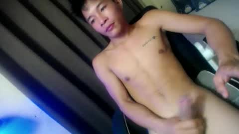 glenndou_daxs online show from September 14, 2025, 5:06 am
