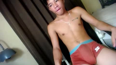 glenndou_daxs online show from October 6, 2025, 6:33 am