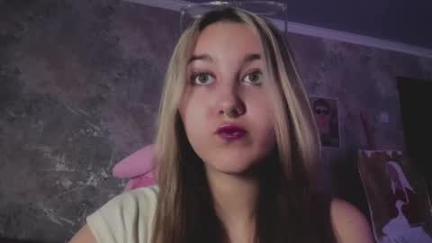 Snapshot of glenniekinney chatting on April 13, 2026, 1:49 pm Kelly online show from April 13, 2026, 1:49 pm