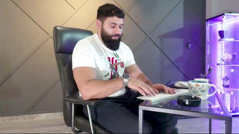 Matthew .. for short call me Matt online show from December 9, 2024, 4:47 pm