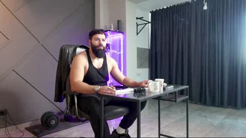 Matthew .. for short call me Matt online show from December 17, 2024, 8:01 am