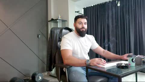 Matthew .. for short call me Matt online show from December 20, 2024, 10:05 am