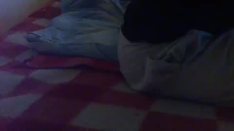 Snapshot of glimmertwins11 chatting on December 6, 2024, 12:45 am glimmertwins11 online show from December 6, 2024, 12:45 am