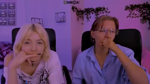 Snapshot of gloria_bubble chatting on June 22, 2026, 3:25 am your dream online show from June 22, 2026, 3:25 am