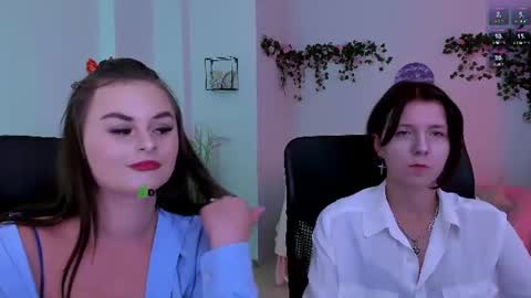 Snapshot of gloria_bubble chatting on July 28, 2026, 12:48 pm your dream online show from July 28, 2026, 12:48 pm
