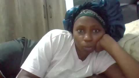 glossybae online show from October 19, 2025, 4:29 pm