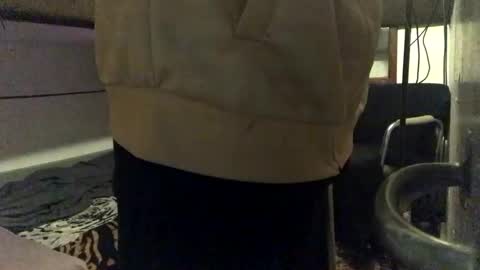 Snapshot of glow28 chatting on April 4, 2026, 10:35 am glow28 online show from April 4, 2026, 10:35 am