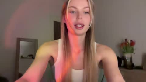 glow_angel online show from January 29, 2025, 8:56 pm