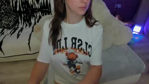Mia online show from June 29, 2026, 4:29 pm