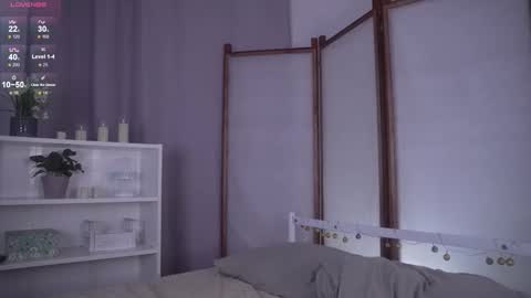 Eloise  online show from November 30, 2025, 3:38 pm