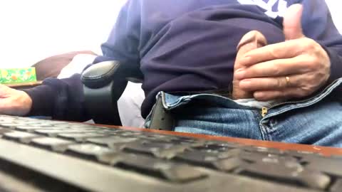 gngnxxx online show from February 26, 2025, 6:43 pm