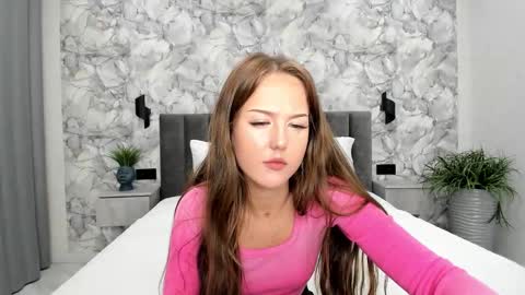 Lina online show from September 24, 2025, 1:31 am