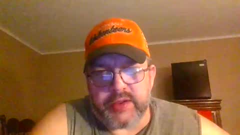 Snapshot of gobey33 chatting on May 27, 2026, 5:48 am IDKIDCIDGAF online show from May 27, 2026, 5:48 am
