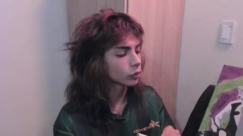 Snapshot of god_dereck chatting on February 4, 2026, 6:08 am god_dereck online show from February 4, 2026, 6:08 am