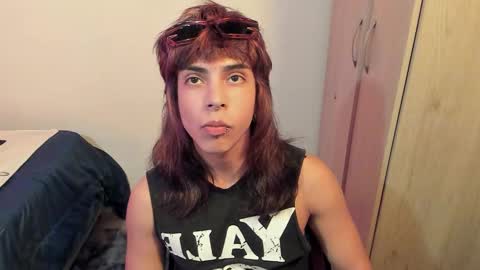 Snapshot of god_dereck chatting on February 7, 2026, 5:05 pm god_dereck online show from February 7, 2026, 5:05 pm