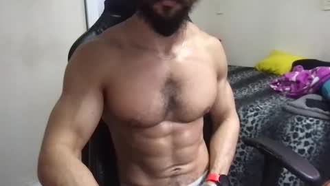 god hunkules online show from February 5, 2025, 7:31 pm