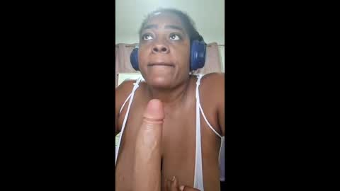 Snapshot of goddess_carrie chatting on April 30, 2026, 4:41 am GoddessCarrie online show from April 30, 2026, 4:41 am